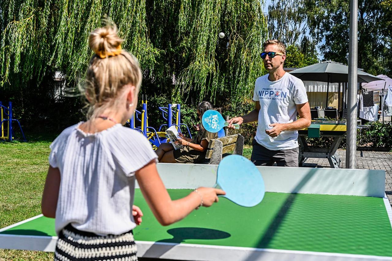 Отель Glamping Renswoude Экстерьер фото